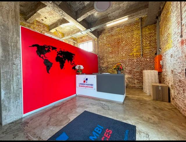 1,508M² OFFICE TO LET IN POINT WATERFRONT